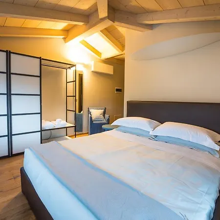 Aqua Crua 4*