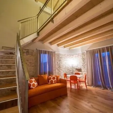 Konukevi Aqua Crua 4*